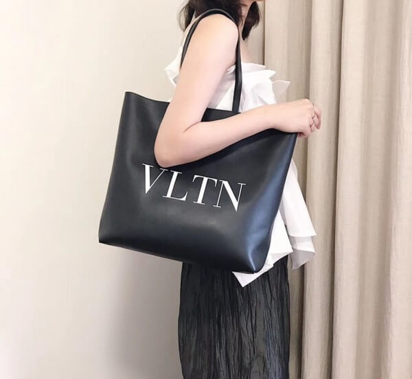 19AW新作大人気★ヴァレンティノスーパーコピー★VLTNトートバッグ